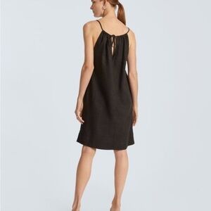 Linen Apron Dress - Everlane, Black perfect for summer ☀️